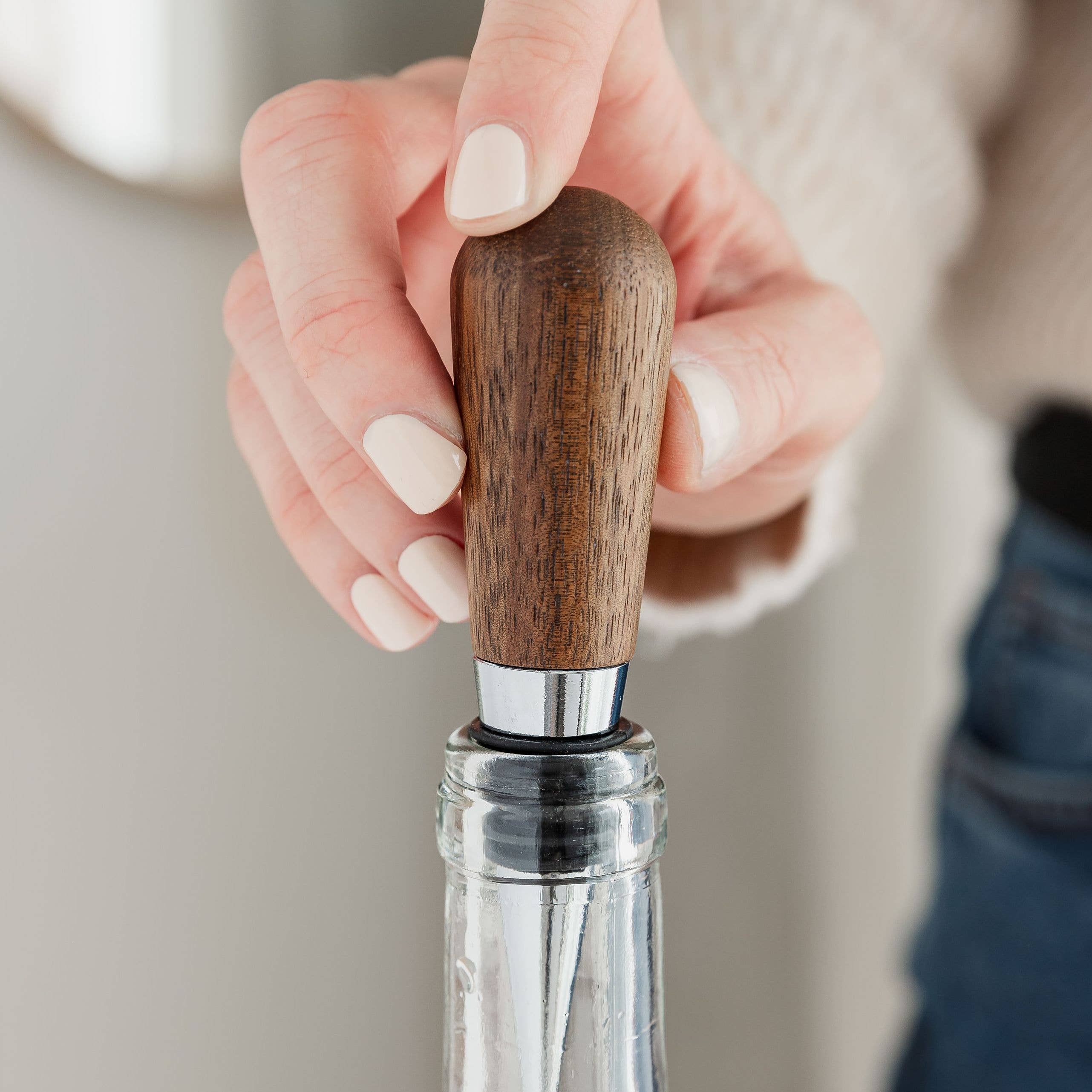Acacia Wine Bottle Stopper - Natural